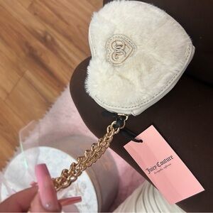 Juicy couture angel  get cozy heart zip around wristlet